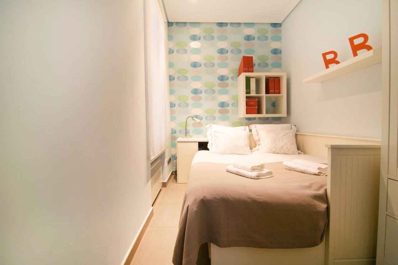 Cozy Apartment Near San Miguel Market By Batuecas มาดริด ภายนอก รูปภาพ