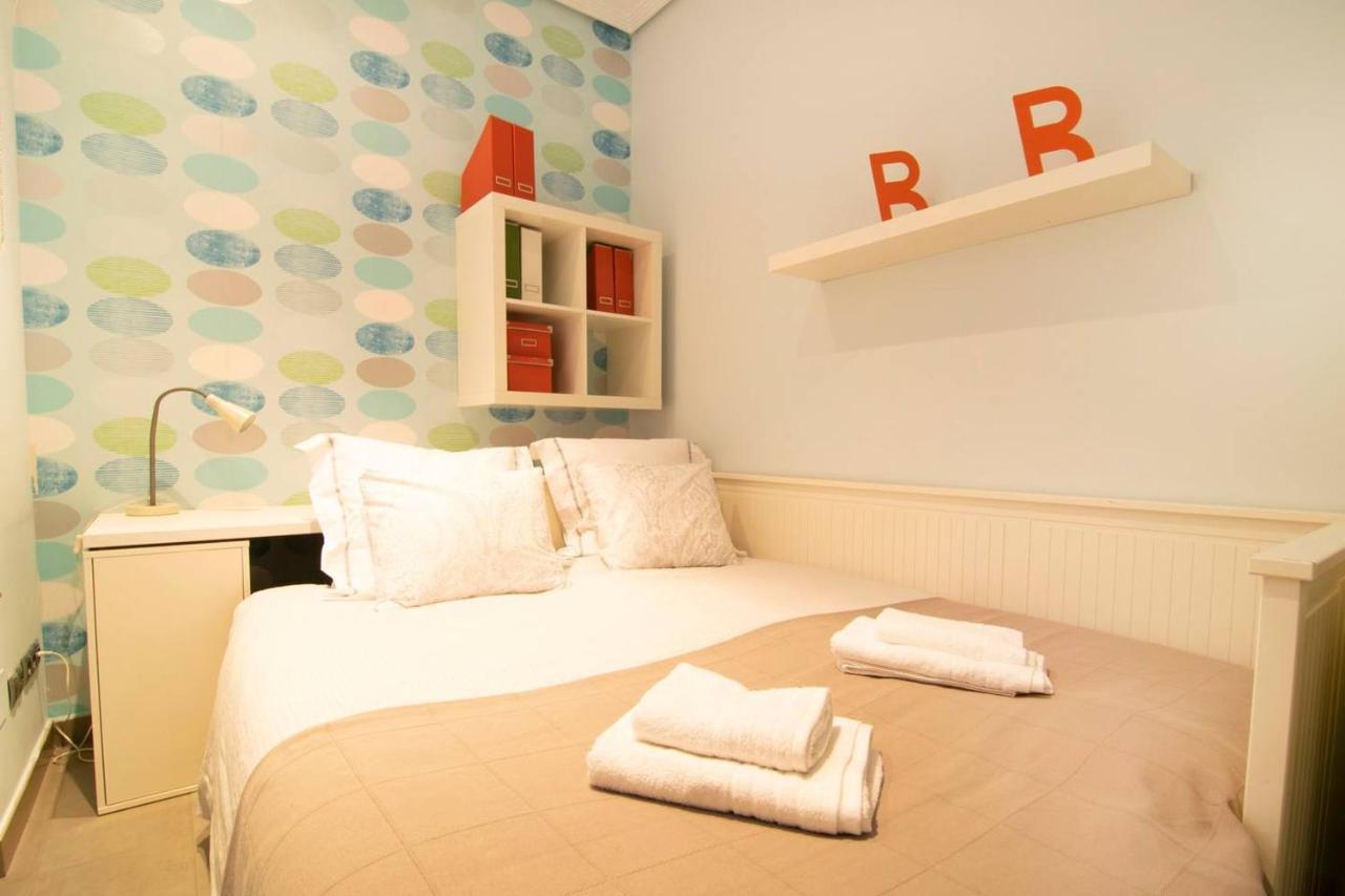 Cozy Apartment Near San Miguel Market By Batuecas มาดริด ภายนอก รูปภาพ